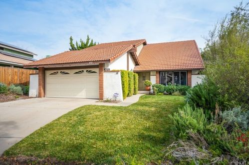 1572 Maywood Ave, Upland, CA 91786-2135