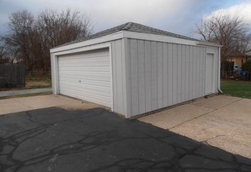 3527 Ridge Rd, Hammond, IN 46322-2050