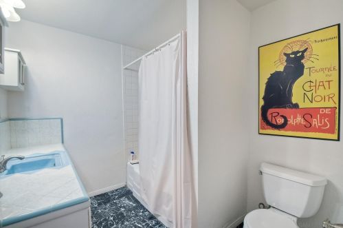 1552 Monmouth Dr, San Diego CA 92109-2247 exterior