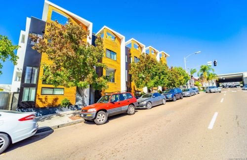 2104 Columbia St, San Diego CA 92101-1713 exterior