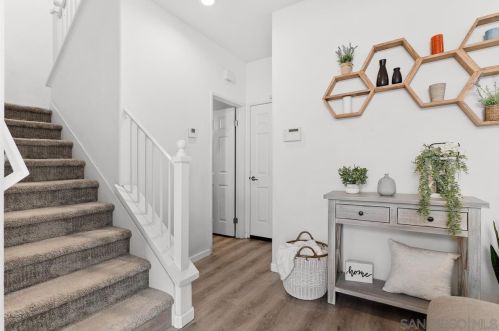 13503 Jadestone Way, San Diego CA 92130-2819 exterior