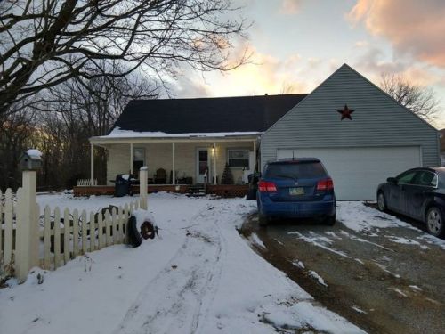 10060 Salem Warren Rd, Salem, OH 44460-7626