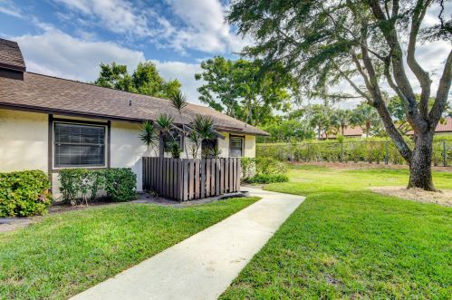 4 Via De Casas Norte, Boynton Beach, FL 33426-8801