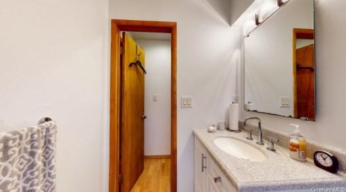 16 James St, Washingtonville NY  10992-1406 exterior