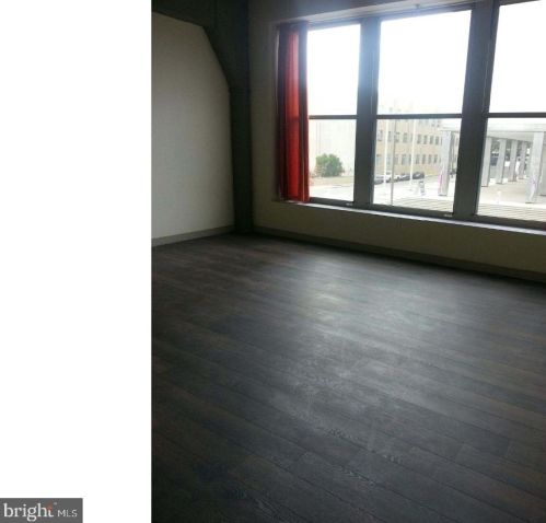 511 Broad St, Philadelphia PA  19123-3230 exterior