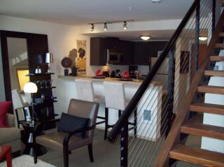 4751 12th Ave, Seattle WA  98105-4480 exterior