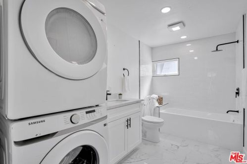 307 Fernando St, Newport Beach CA  92661-1236 exterior