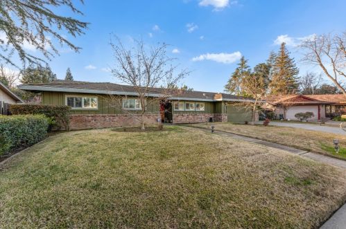 8727 Santa Ridge Cir, Elk Grove, CA 95624-2221