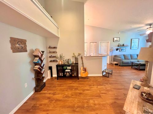 419 Villa Cir, Boynton Beach FL  33435-8911 exterior