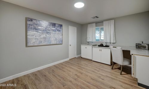 7814 11th Ave, Phoenix AZ  85021-7113 exterior