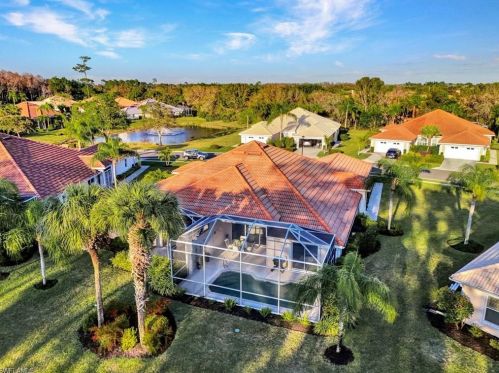 5893 Northridge Dr, Naples FL  34110-2376 exterior