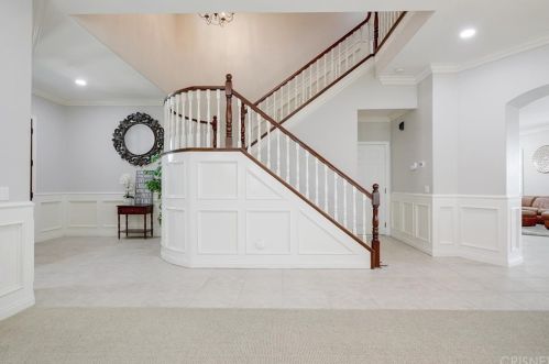 24306 Foxglove Pl, Santa Clarita CA  91354-4922 exterior