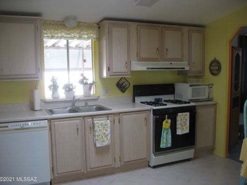 7768 Edgestone St, Tucson AZ  85735-9051 exterior