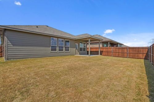 900 Nelson Pl, Burleson TX  76028-6834 exterior