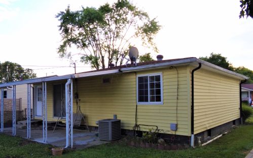 3422 Reaver Ave, Darbydale OH  43123-2028 exterior