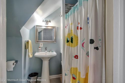 165 Taft Dr, Bricktown NJ  08724-3267 exterior