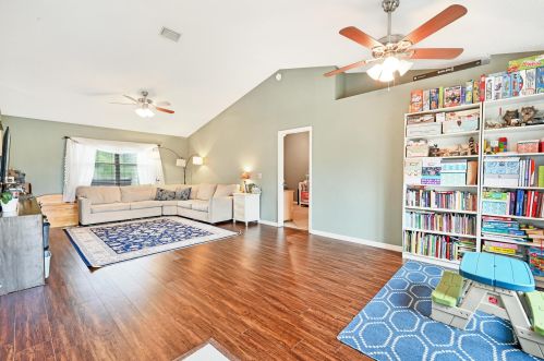 3858 Mckim St, Fort Pierce, FL 34953-3965