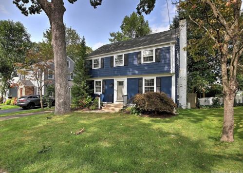 36 Mowry St, North Haven, CT 06473-4337