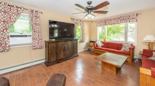 50 Broadway, Hopatcong NJ  07843-1147 exterior