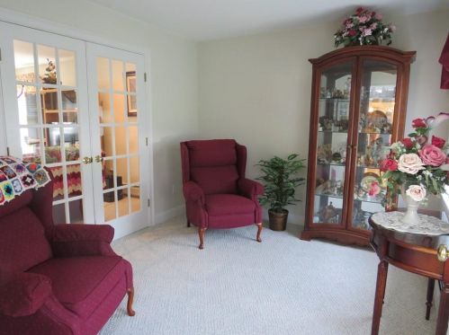 28 Millers Brk Dr, Cumberland RI  02864-6163 exterior