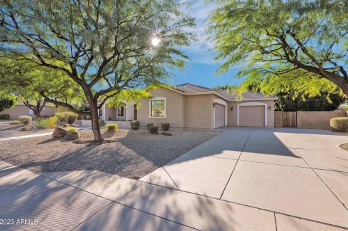 6963 Grandview St, Mesa, AZ 85207-6939