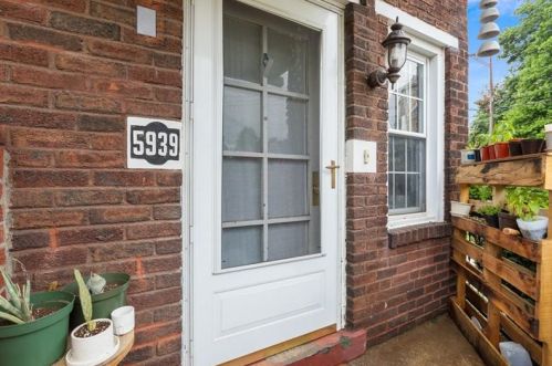 5939 Alder St, Pittsburgh, PA 15232-2001