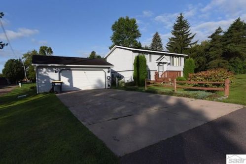 619 3rd Ave, Washburn WI  54891-9571 exterior