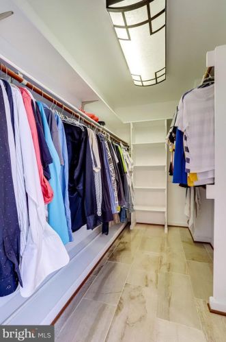 10108 Nedra Dr, Great Falls VA  22066-2835 exterior