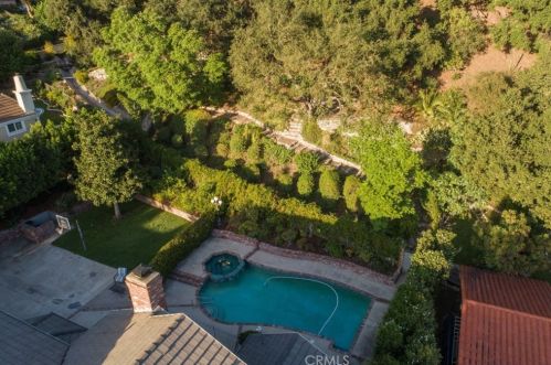 1022 Oak Canyon Ln, Glendora CA  91741-2256 exterior