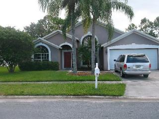 18531 Kingbird Dr, Lutz, FL 33558-2710