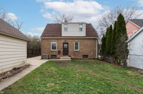 2554 75th St, Milwaukee WI 53214-3019 exterior