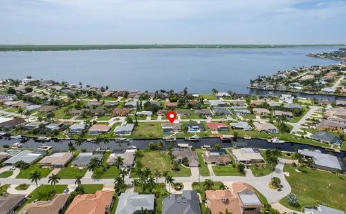 2223 27 Ter, Cape Coral FL  33904-3328 exterior