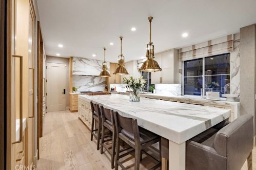 12 Tidal Surf, Newport Beach CA  92657-1905 exterior