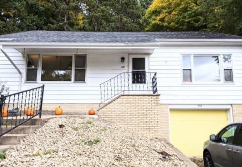 438 Adams St, Saint Croix Falls, WI 54024-9138