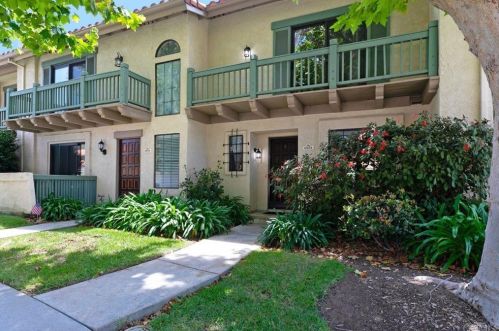 6868 Maple Leaf Dr, Carlsbad CA  92011-3947 exterior