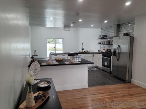 6255 Primrose Dr, La Mesa CA  91942-4030 exterior