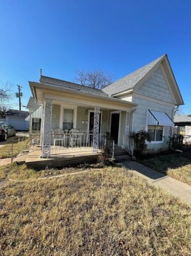 1415 Calhoun St, Fort Worth, TX 76164-9209