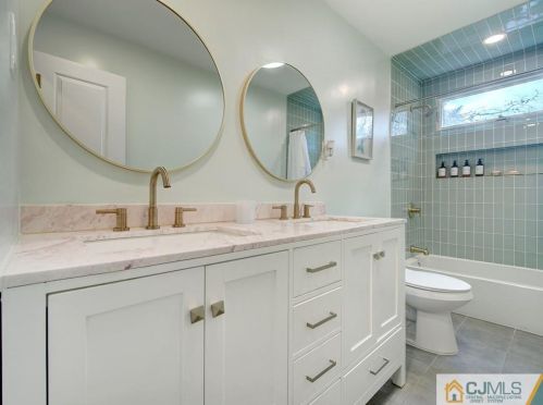 67 Hilltop Blvd, East Brunswick NJ  08816-2837 exterior