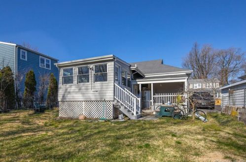 89 Culloden Rd, Stamford, CT 06902-3013
