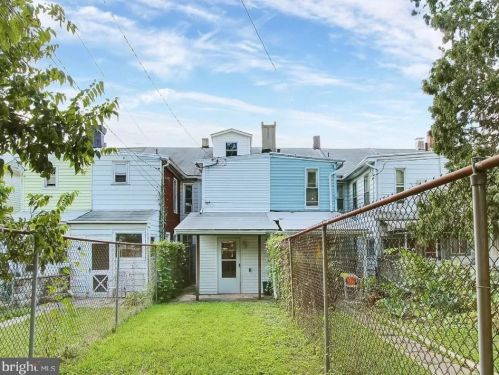 2122 Greenwood St, Harrisburg, PA 17104-2738