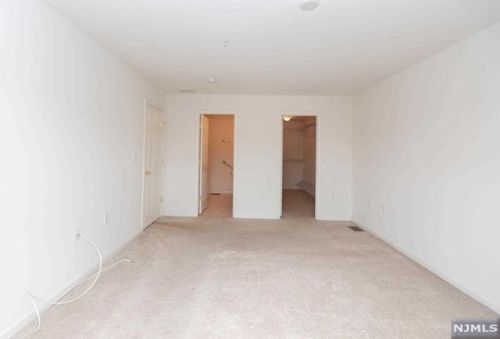 3 Forshee Cir, Montvale NJ 07645-1781 exterior