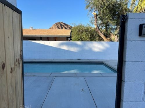 51655 Avenida Diaz, La Quinta CA  92253-3122 exterior
