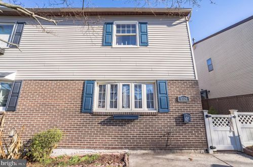 8109 Henry Ave, Philadelphia, PA 19128-2985