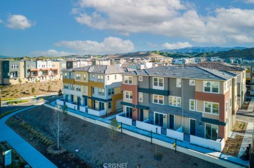 27117 Valley Oak Pl, Santa Clarita, CA 91381-4196