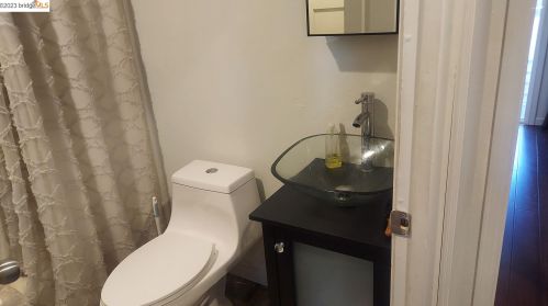 1550 162nd Ave, San Leandro CA  94578-2116 exterior
