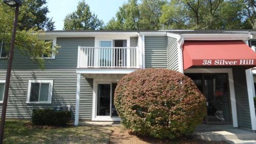 38 Silver Hill Ln, Natick MA  01760-3764 exterior