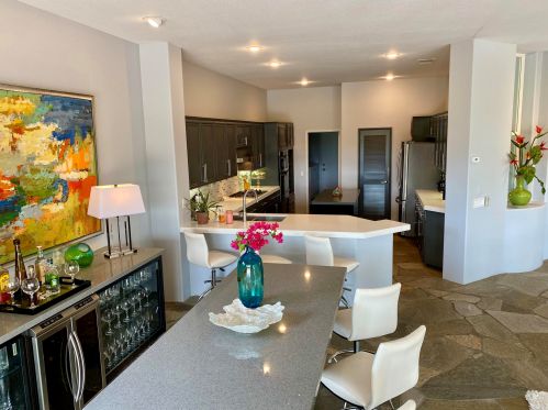 88 Kavenish Dr, Rancho Mirage CA  92270-3247 exterior