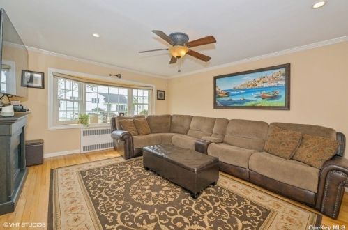 3701 Richard Ln, North Wantagh, NY 11793-1436