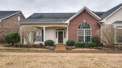 7028 Sunrise Cir, Franklin, TN 37067-8300