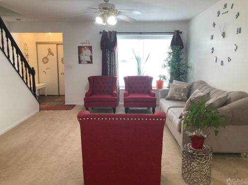 2 Adams Ct, East Brunswick NJ  08816-4053 exterior